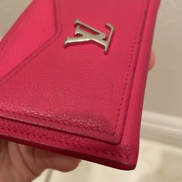 Louis Vuitton Hot Pink Card Holder LV Lock Me​​​​​ - Picture 7 of 13